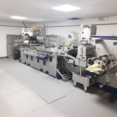 Máquina de terminación en línea